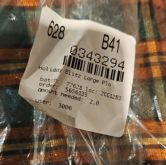 Holiday blitz large plaid fabric - Picture 2 of 2